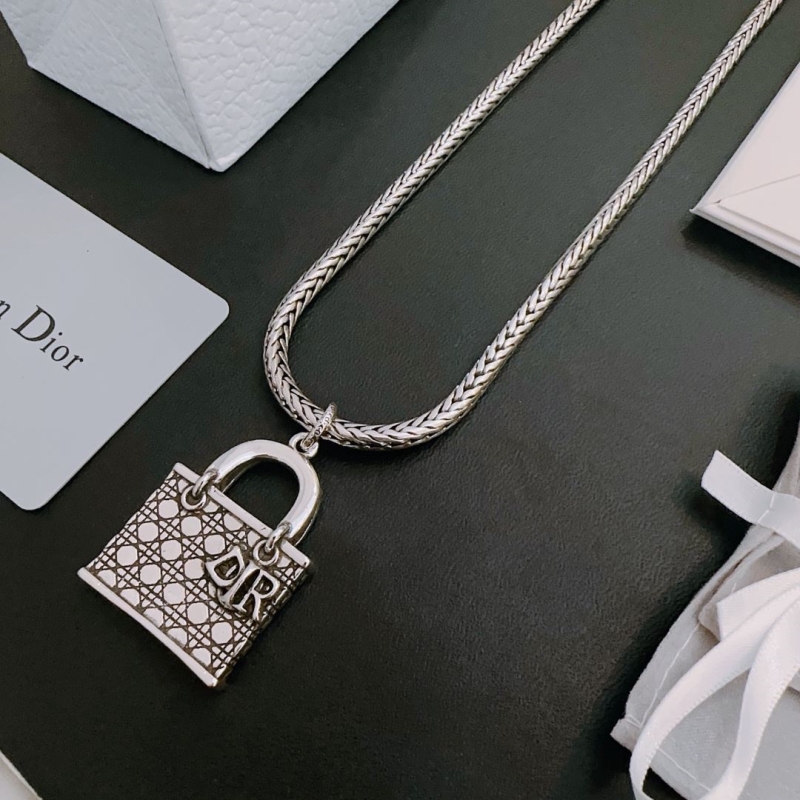 chr1st1an D10r necklaces